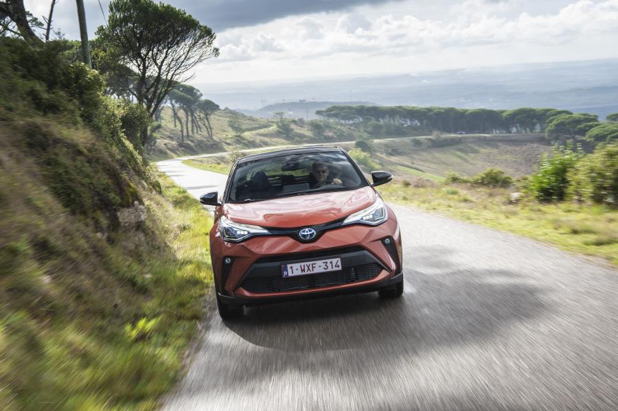  Toyota C-HR Hybrid 2019 года  (WW) (фото 72 из 174)